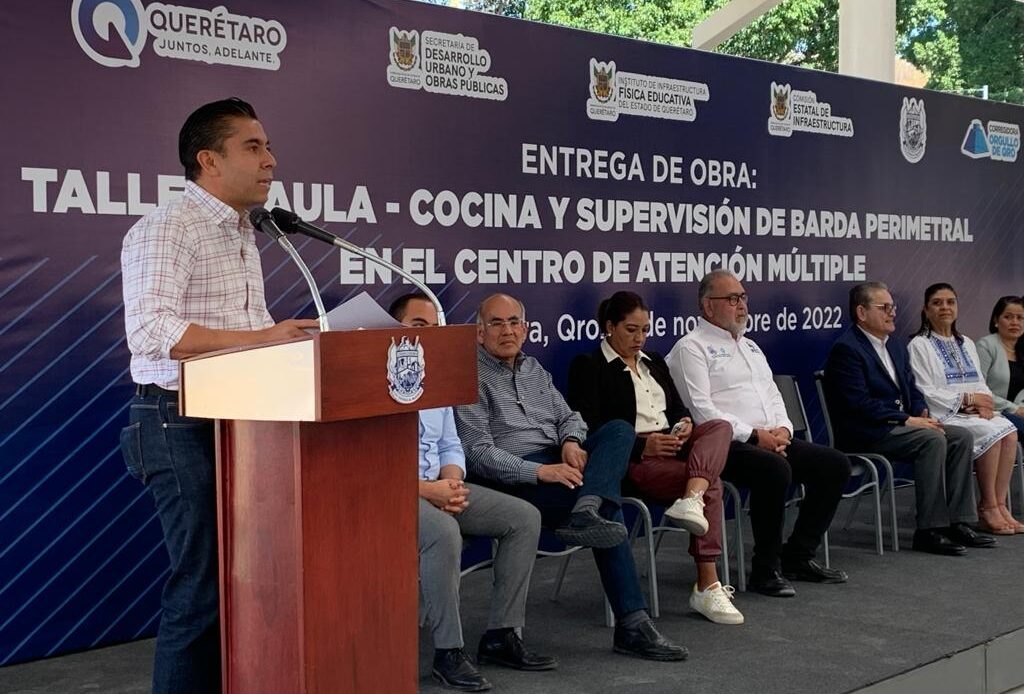 Entrega USEBEQ obras en CAM Corregidora
