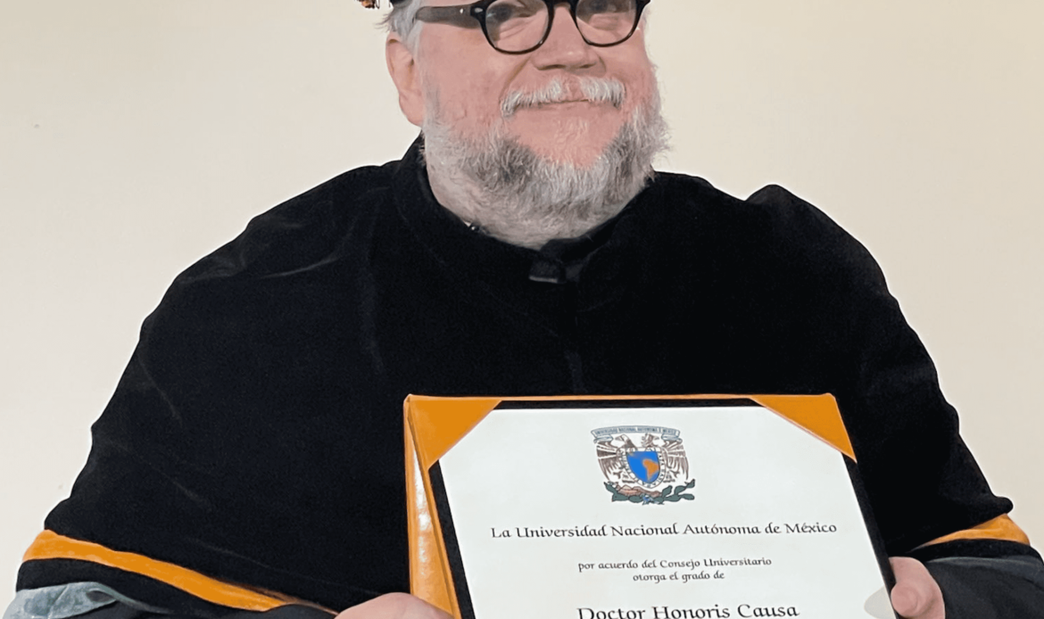 Guillermo del Toro fue condecorado con doctorado honoris causa por la UNAM
