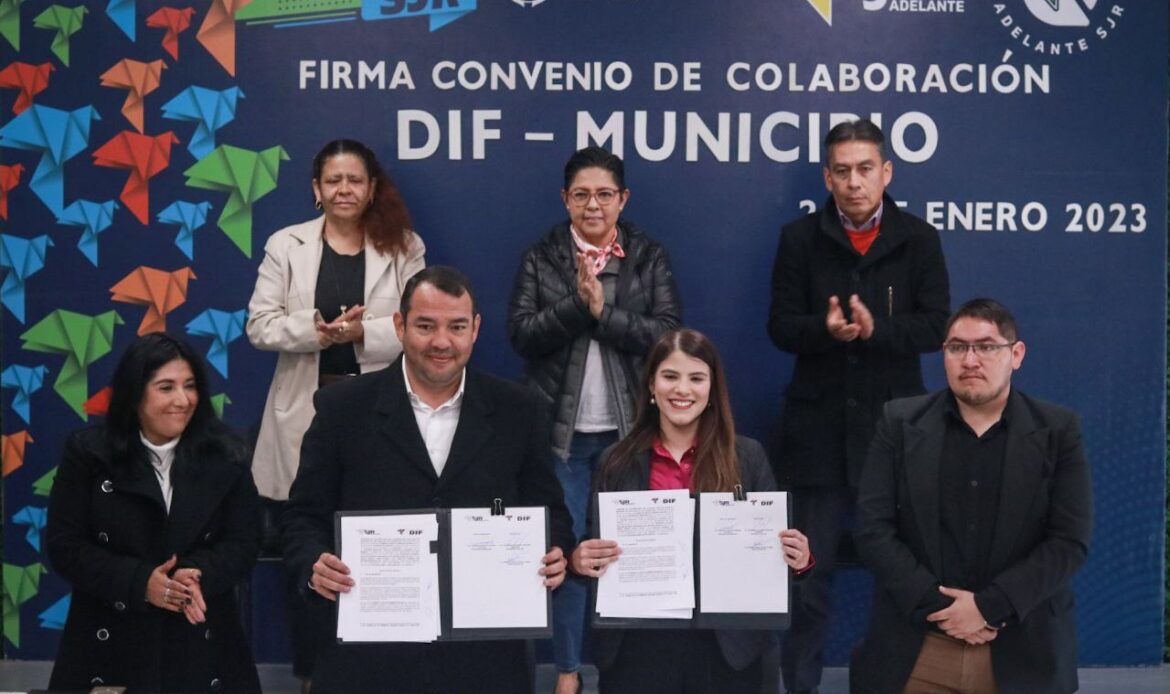 Firma de convenio entre DIF y gobierno municipal de San Juan del Río