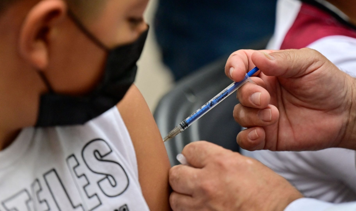 Se aplicarán vacunas Covid-19 a niñas y niños de 5-11 años en el estadio Corregidora