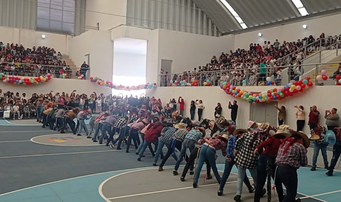 Ofrece Banda de Música del estado concierto didáctico en la primaria Julián Adame Alatorre