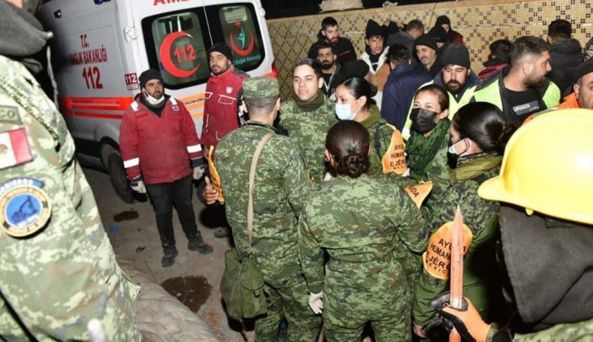 Brigada de rescate en Turquía alista regreso a México