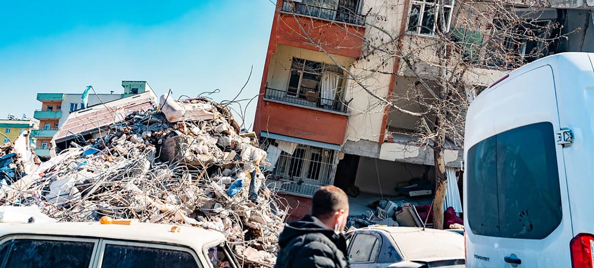 Alrededor de 1,5 millones de personas están sin hogar tras el terremoto en Turquía