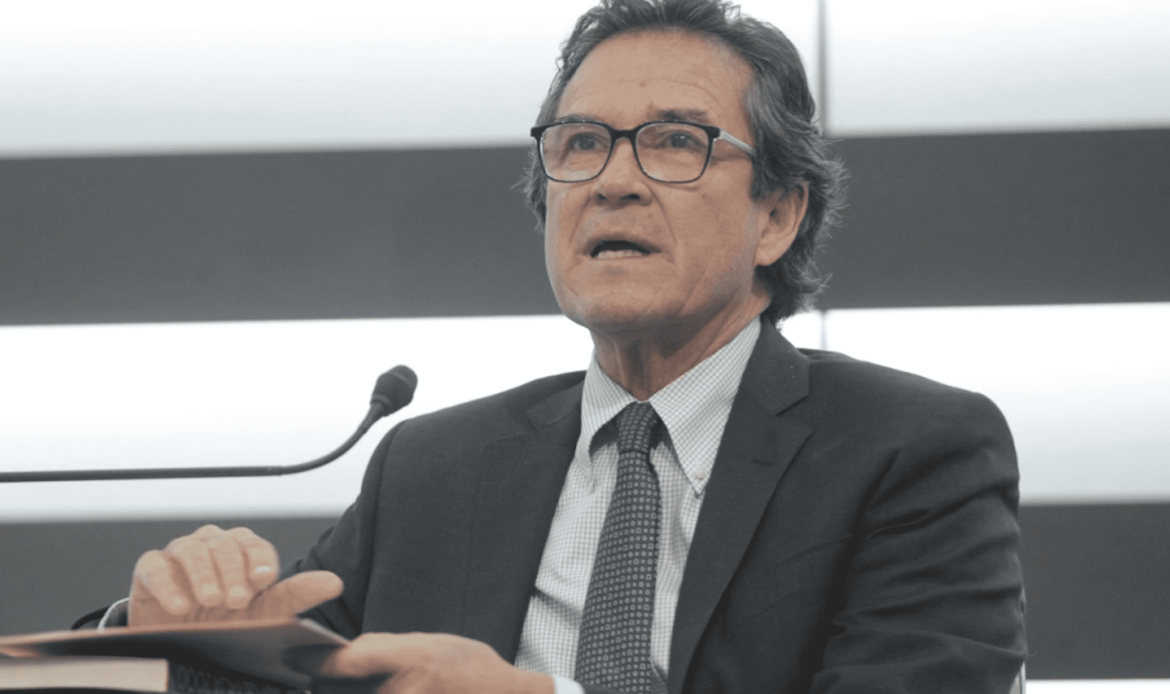 Tribunal federal ordena restituir a Edmundo Jacobo Molina como secretario ejecutivo del INE
