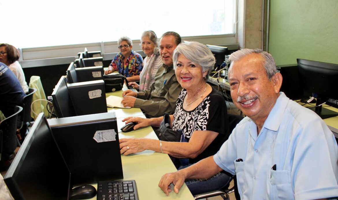 Involucra CEPACIQ a adultos mayores en participación digital