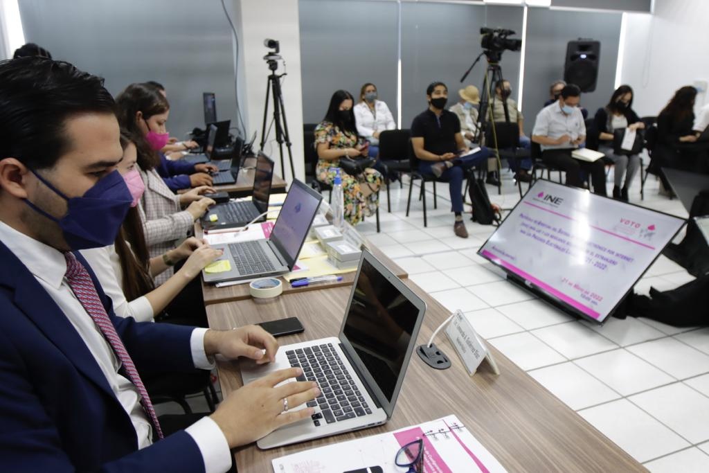 Realiza INE simulacro de recepción de voto desde el extranjero en modalidad presencial
