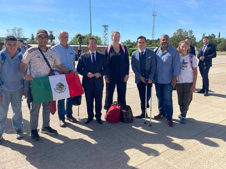 Llegaron a la Embajada en España 5 connacionales que salieron con éxito de Sudán