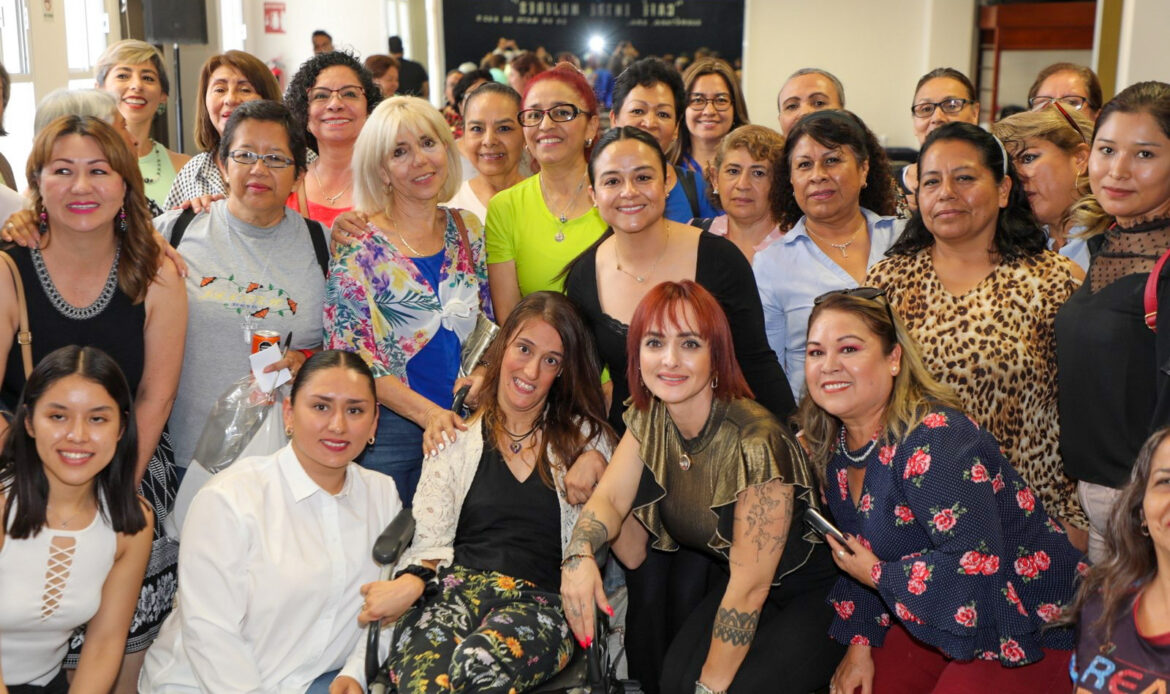Presenta SEDIF conversatorio «Café entre mujeres»