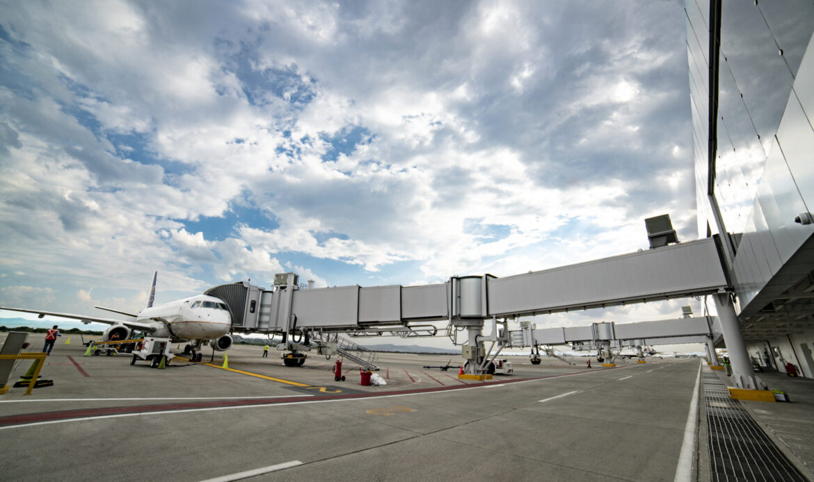 Aeropuerto de Querétaro supera 45.2% el movimiento de carga prepandemia