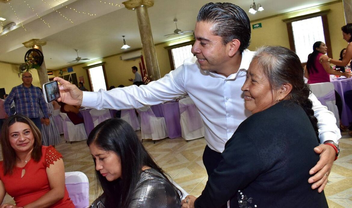 Sindicato y municipio festejan a las mamás de Corregidora