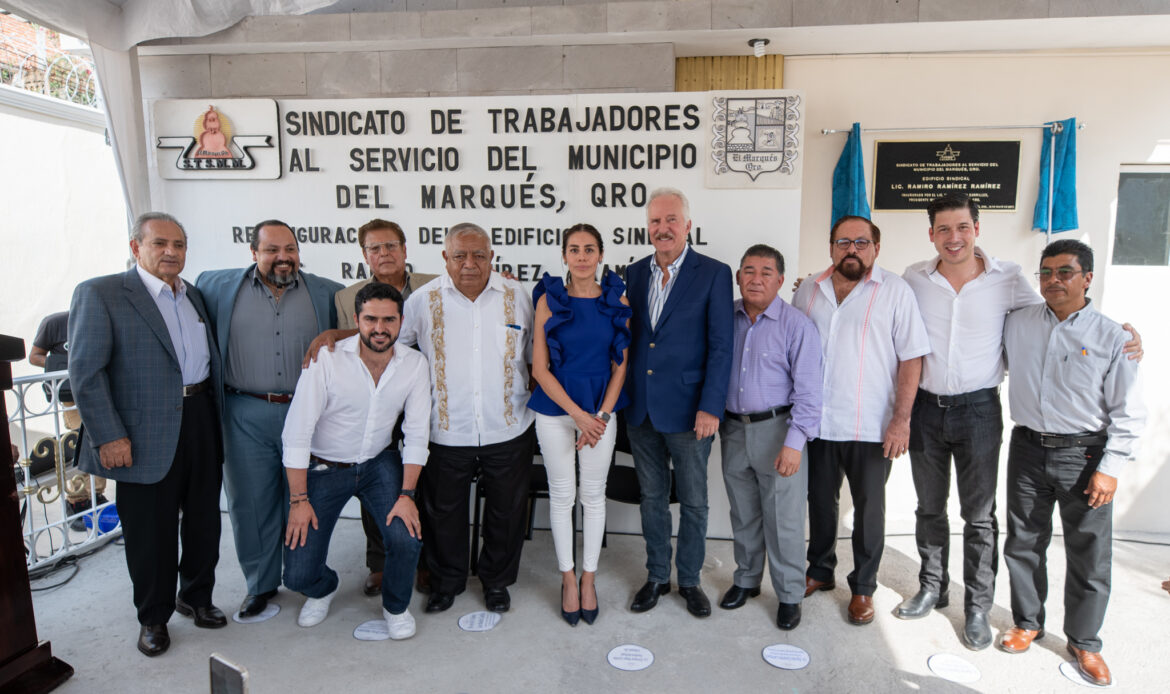 Enrique Vega reinaugura el edificio de sindicalizados en El Marqués