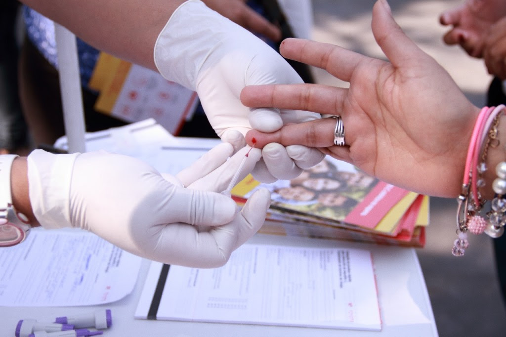 En 2022, Secretaría de Salud brindó atención y tratamiento a más de 25 mil mujeres con VIH