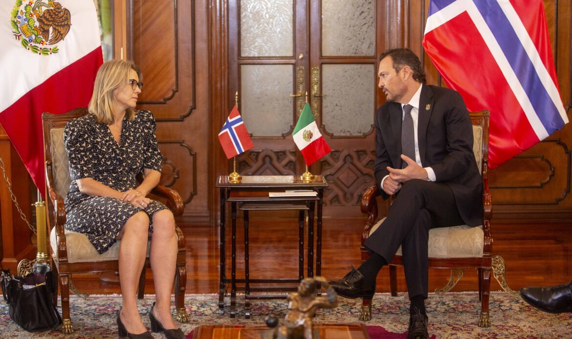 Estrecha Gobernador lazos de amistad con Noruega