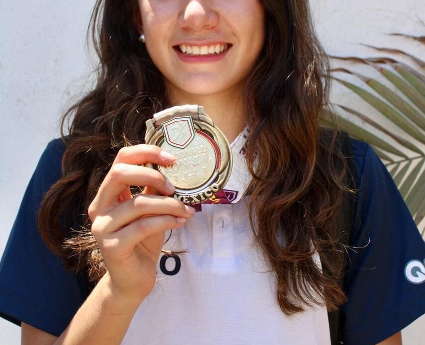 Triatleta queretana obtiene medalla de oro en Nayarit