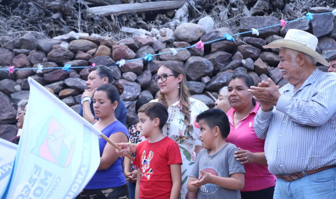 Dan el banderazo de arranque  de obra en la localidad de  “Las Rosas”, Ezequiel Montes