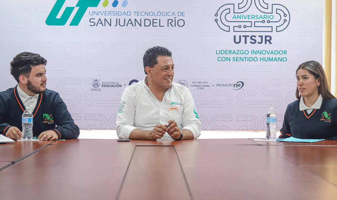 Talentos de CECyTE Michoacán eligen a la UTSJR para continuar estudios