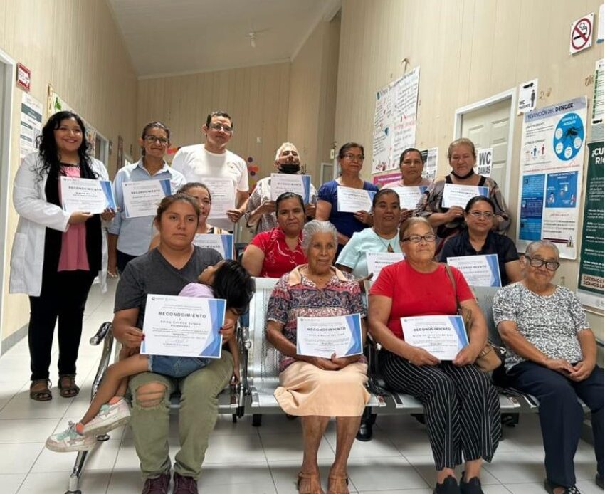 Grupo de Ayuda Mutua del Centro de Salud Arroyo Seco recibe constancia de Reacreditación