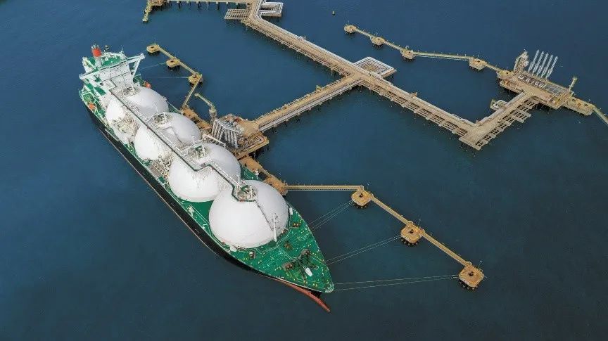 México comenzará exportación de gas natural licuado en el 2025