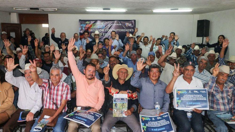 Ejidatarios de San Juan del Río reciben apoyos económicos