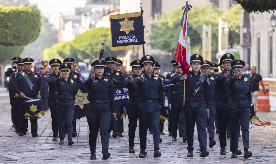 Guardia Municipal conmemora 25 años sirviendo y protegiendo a las familias queretanas