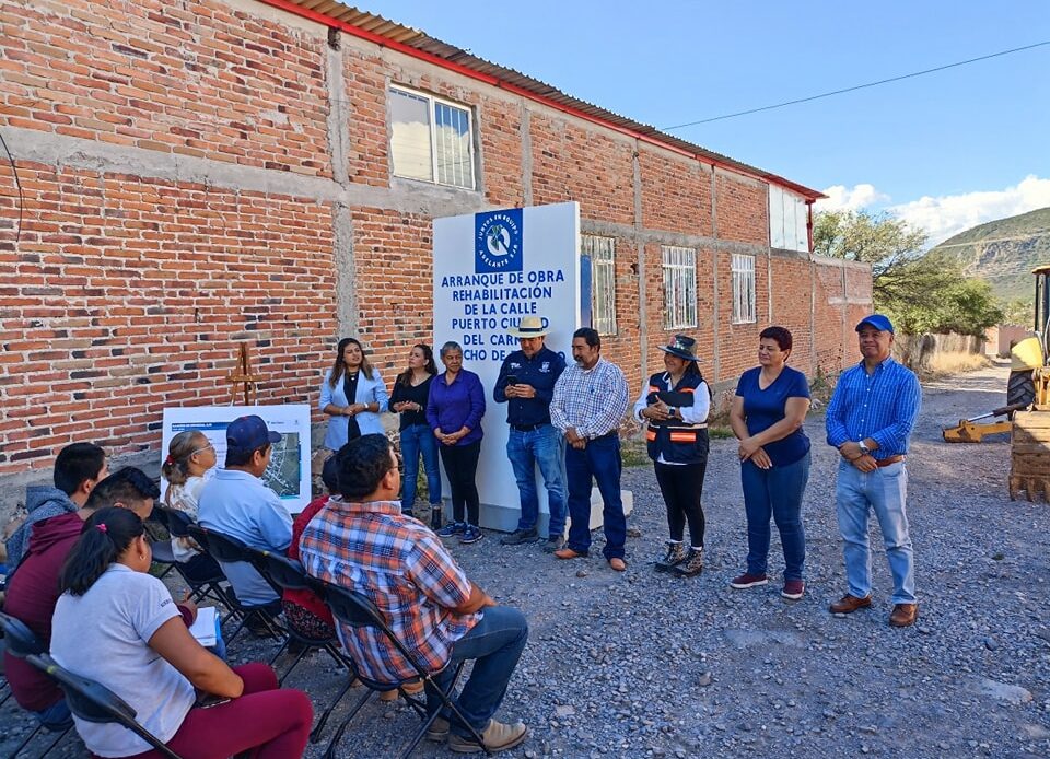 Inicia obra de urbanización en Rancho de Enmedio, San Juan del Río