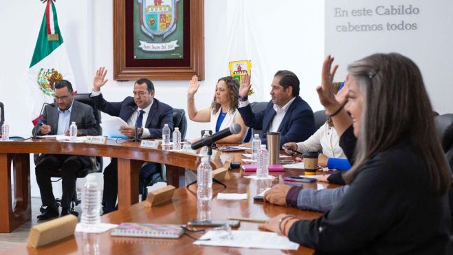 Roberto Cabrera logra importantes acuerdos en sesión de cabildo en San Juan del Río