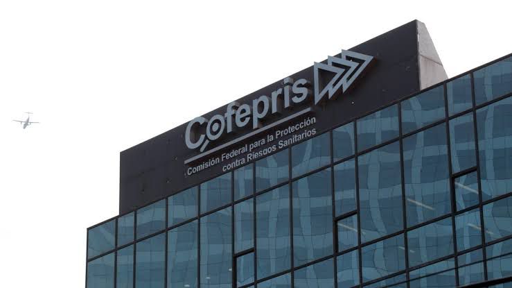 Convoca Cofepris a líderes farmacéuticos para impulsar producción de medicamentos biotecnológicos