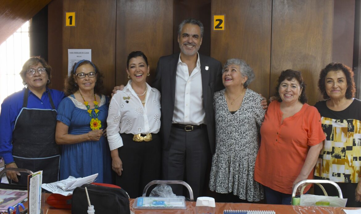 Inaugura Oficial Mayor nuevo taller de cocina en la Casa del Jubilado y Pensionado del Estado de Querétaro