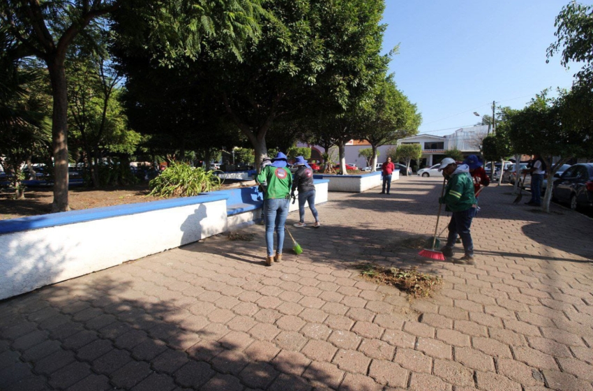 Rehabilitan parque San Isidro en SJR