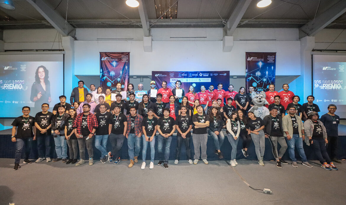 Premia UTSJR a ganadores del Hackathon Querétaro Digital