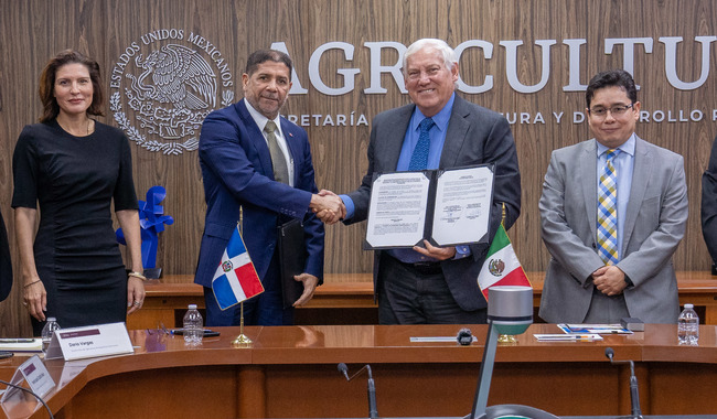 Firman México y República Dominicana memorándum de entendimiento en materia de agricultura
