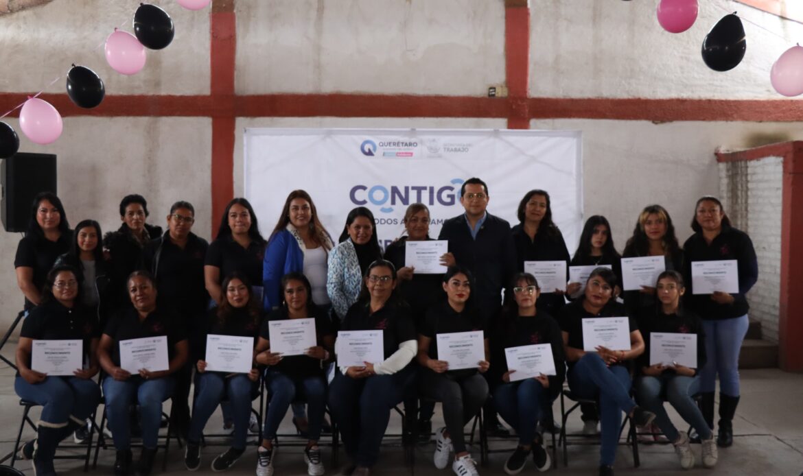 Mujeres de Corregidora reciben capacitación para el autoempleo