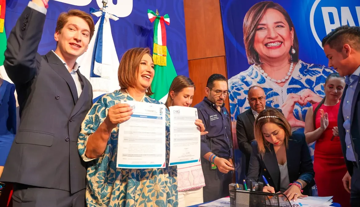 Xóchitl Gálvez formaliza su registro como precandidata presidencial del PAN