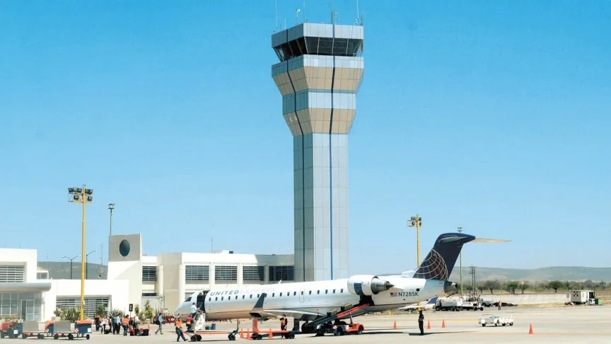 <em>Número de usuarios del aeropuerto de Querétaro aumentó 55.4%</em>