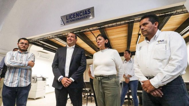 Cabrera entrega remodelación de las oficinas de Dirección de Ingresos