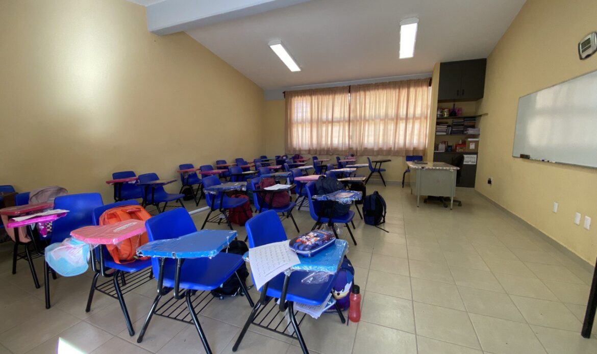 Entrega IFEQ aulas nuevas en San Juan del Río
