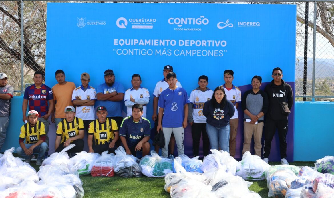 Entregan cancha de futbol rápido y material deportivo en Tolimán