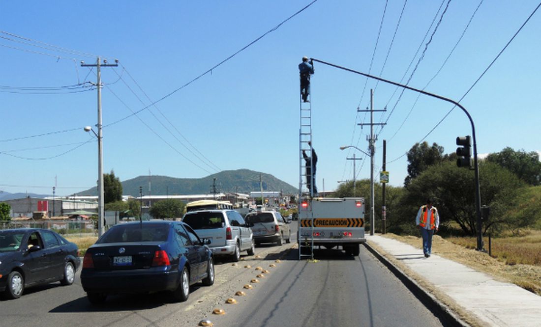 San Juan del Río va por renovación de semáforos