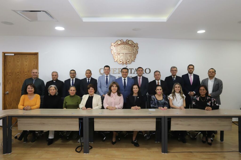 Se instaló el Consejo Consultivo del Panteón y Recinto de Honor de Personas Ilustres de Querétaro