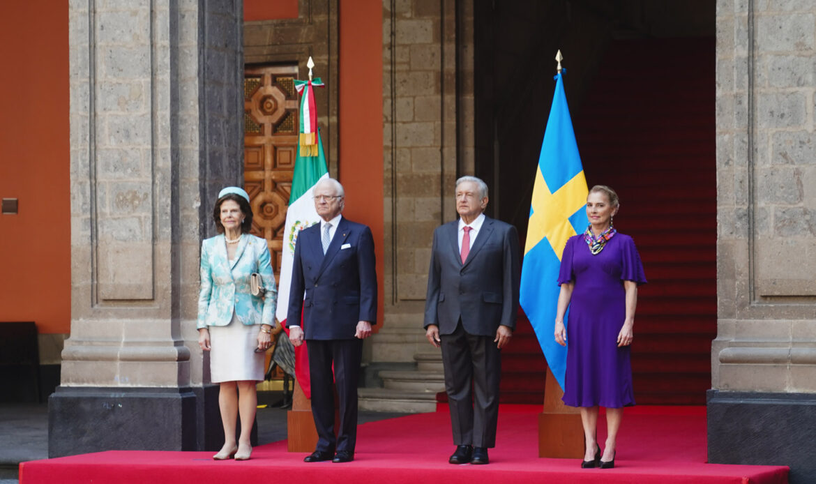 AMLO recibe en Palacio Nacional a reyes de Suecia