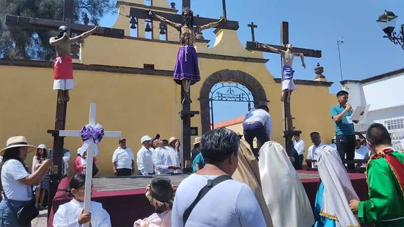 Representación número 50 del Viacrucis en San Juan del Río congregó a más de 3 mil personas