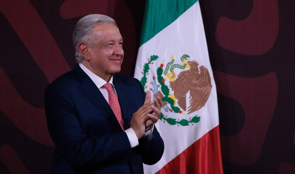 AMLO defiende soberanía de México; actitud autoritaria de Ecuador podría estar respaldada por potencias, asegura