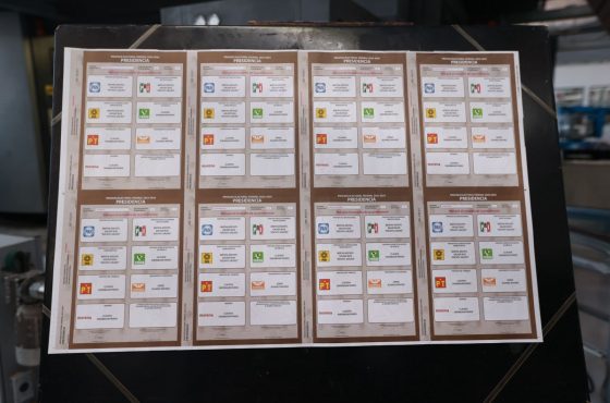 Recibe INE boletas para voto postal de ciudadanía residente en el extranjero para elección de Presidencia de la República y senadurías
