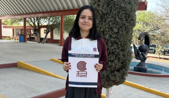 Estudiante queretana gana concurso nacional de poesía