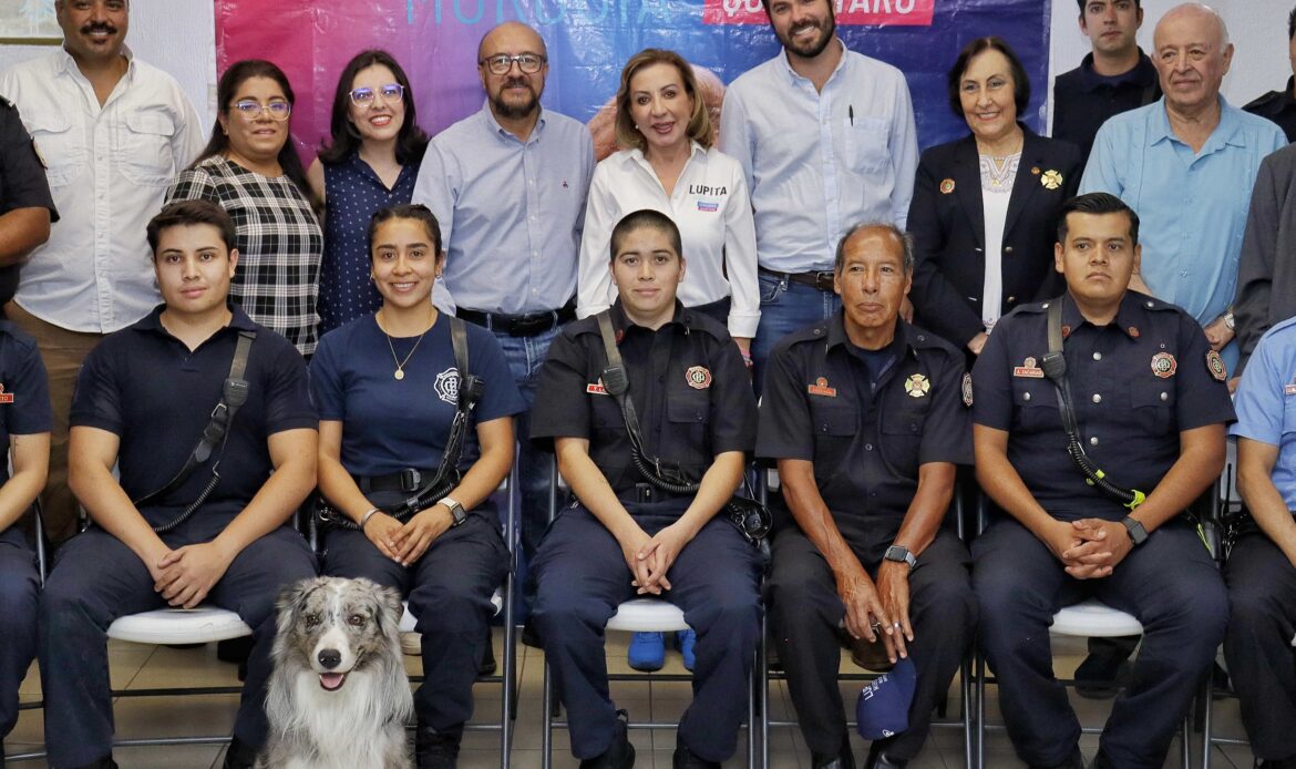 Se reúne Lupita Murguía con el H. Cuerpo de Bomberos de Querétaro