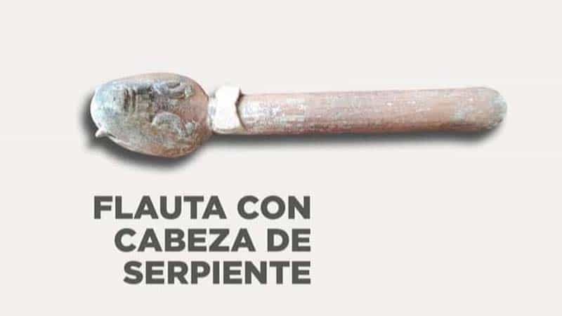 “Flauta con cabeza de serpiente” es la pieza del mes del Museo Comunitario de Pinal de Amoles